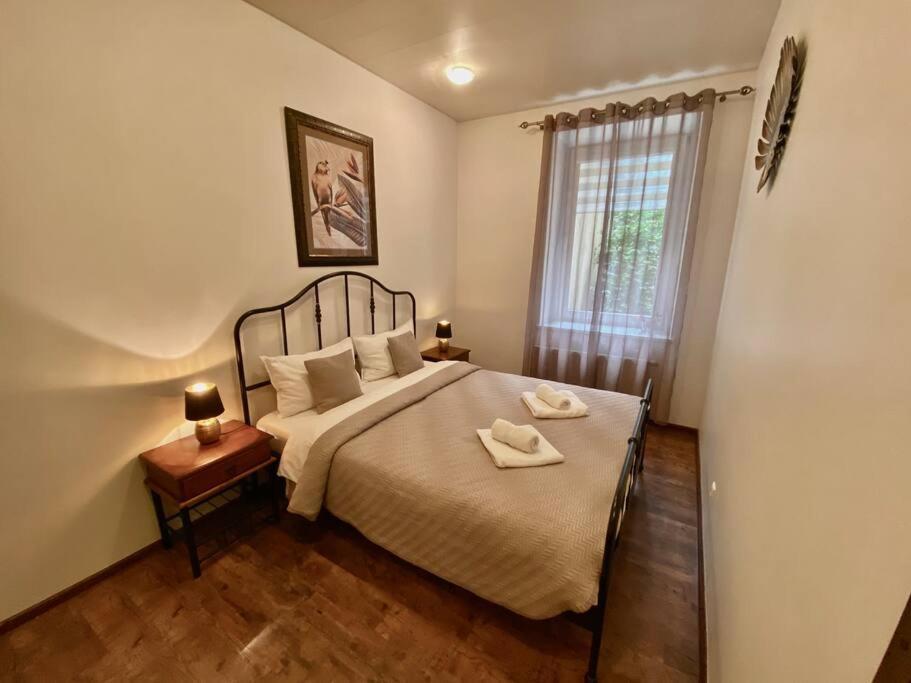 Courtyard Gallery Apartment With Free Parking Kaunas Eksteriør bilde